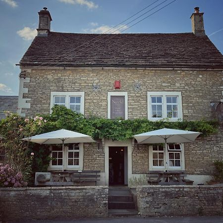 Neeld Arms Hotel Grittleton Luaran gambar