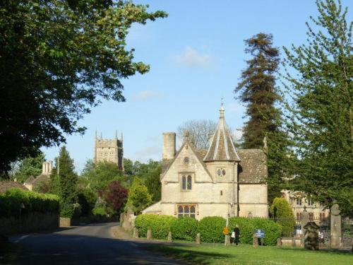 Neeld Arms Hotel Grittleton Luaran gambar