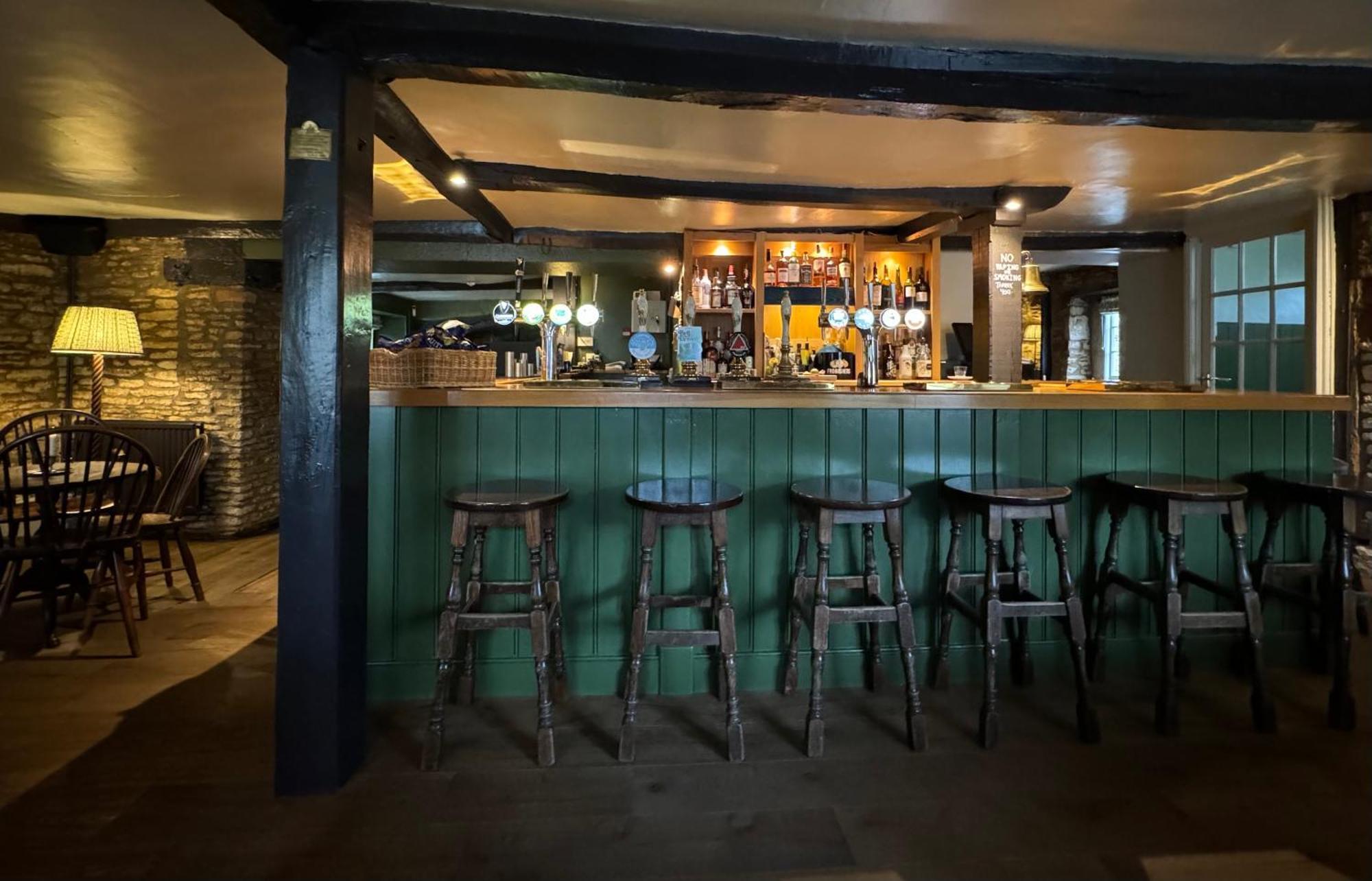 Neeld Arms Hotel Grittleton Luaran gambar